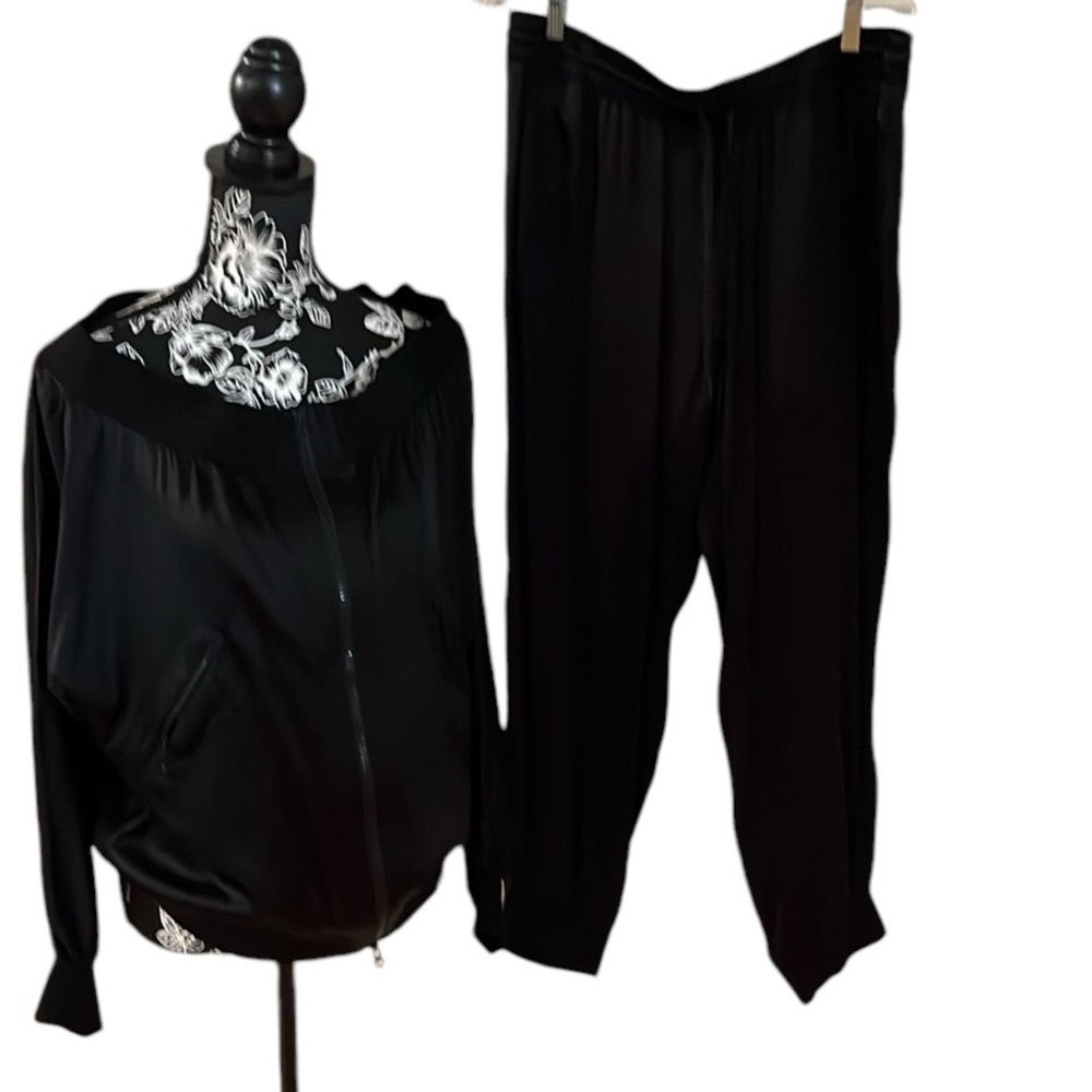 Sanctuary size XL black satin joggers with pockets NWT